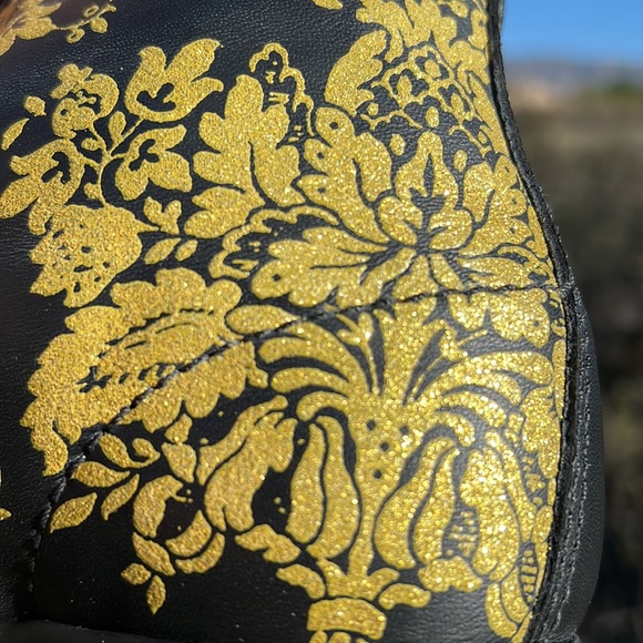 ✨ Sparkling Gold Flocked Floral Dr. Martens Glitter 1460W Boots New⁉️✨ - Picture 17 of 17